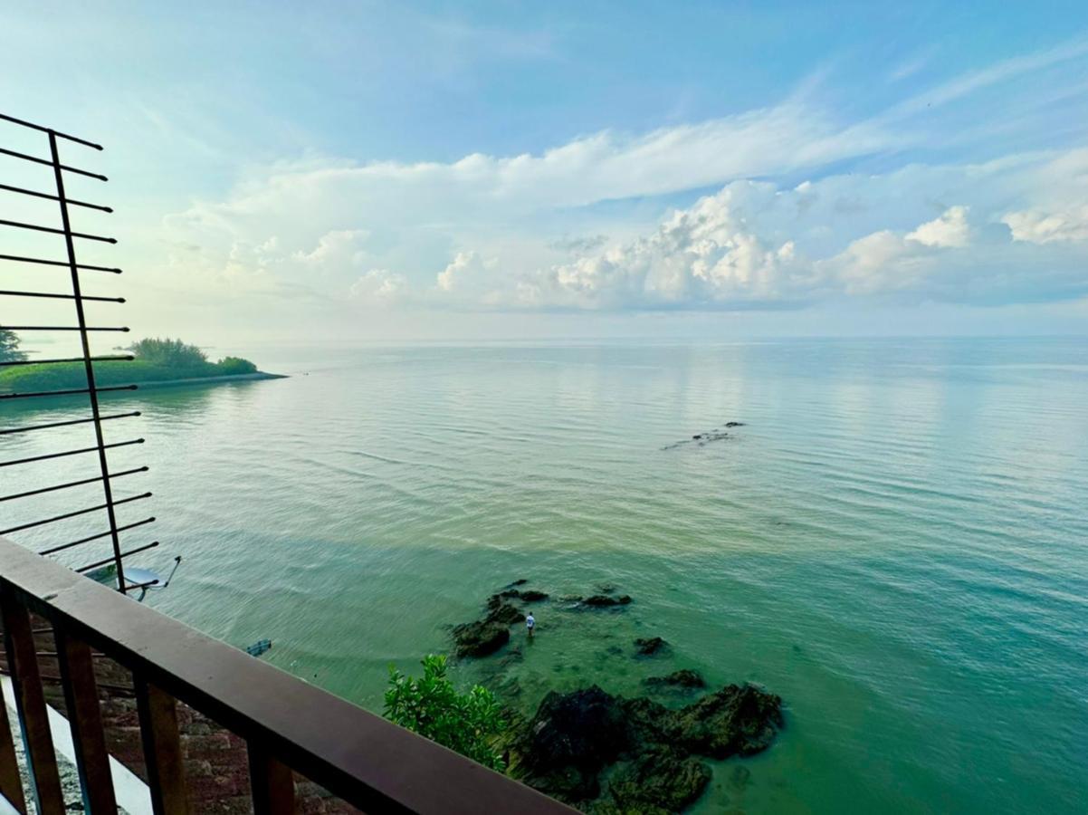 Pd Seaview Vip Staycation W Wifi Kampong Bagan Pinang Exteriör bild