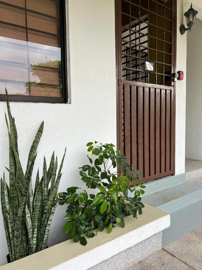 Pd Seaview Vip Staycation W Wifi Kampong Bagan Pinang Exteriör bild